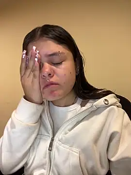 Snapshot of Camila_Duarte2 chatting on March 18, 1:47 pm Camila Duarte2 online show from March 18, 1:47 pm