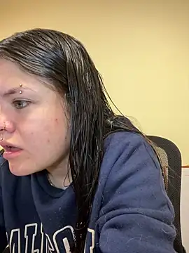 Snapshot of Camila_Duarte2 chatting on March 26, 1:06 pm Camila Duarte2 online show from March 26, 1:06 pm