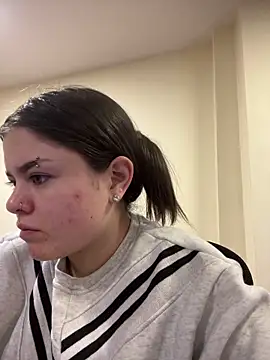 Snapshot of Camila_Duarte2 chatting on March 31, 1:22 pm Camila Duarte2 online show from March 31, 1:22 pm