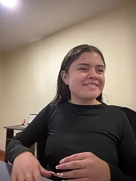 Snapshot of Camila_Duarte2 chatting on April 6, 1:45 pm Camila Duarte2 online show from April 6, 1:45 pm