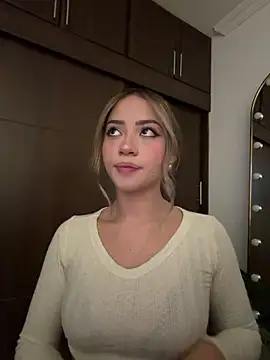 Snapshot of abbymnd1 chatting on March 3, 11:10 pm abbymnd1 online show from March 3, 11:10 pm