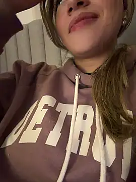 Snapshot of abbymnd1 chatting on March 7, 7:16 am abbymnd1 online show from March 7, 7:16 am