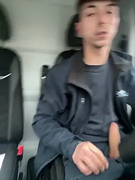 Snapshot of Davide9910x chatting on February 28, 7:20 am Davide9910x online show from February 28, 7:20 am