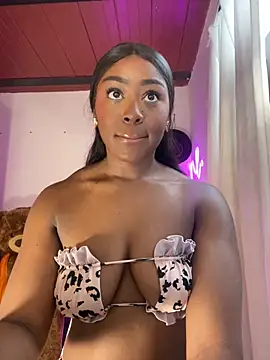 Cynthia es online show from May 15, 2:57 pm