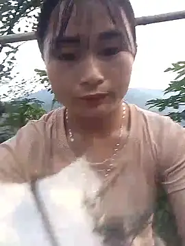 Maiphu34 online show from April 28, 10:31 am