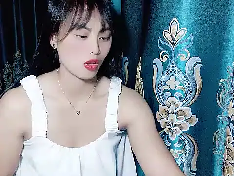 Snapshot of Nana569 chatting on February 8, 9:29 pm Nana569 online show from February 8, 9:29 pm