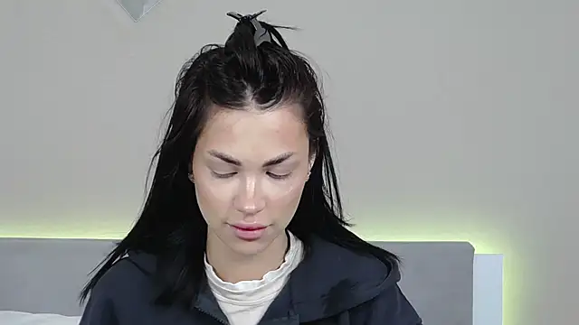 RachaelMils online show from February 18, 4:08 am