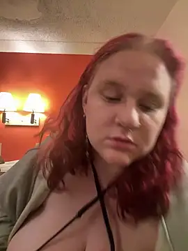 ivylynn420 online show from December 14, 2:33 pm