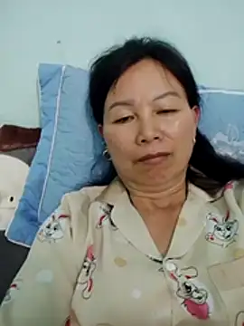 Lili-123k online show from May 1, 9:03 am
