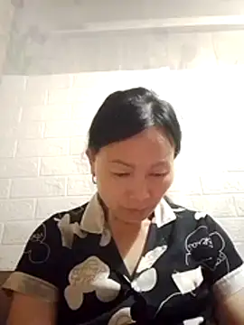 Lili-123k online show from May 4, 4:41 am