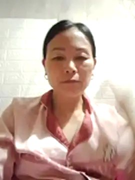 Lili-123k online show from May 10, 4:39 am
