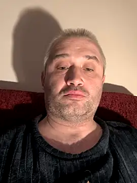 Snapshot of Olomoucak1982 chatting on March 31, 6:52 pm Olomoucak1982 online show from March 31, 6:52 pm