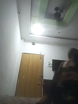 Your-shreya143 online show from February 14, 7:16 am