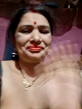 Snapshot of Your-shreya143 chatting on May 9, 7:52 pm Your-shreya143 online show from May 9, 7:52 pm