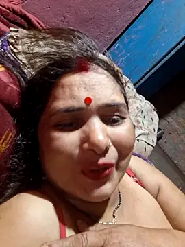 Snapshot of Your-shreya143 chatting on May 10, 8:14 pm Your-shreya143 online show from May 10, 8:14 pm