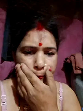 Snapshot of Your-shreya143 chatting on May 14, 7:20 pm Your-shreya143 online show from May 14, 7:20 pm