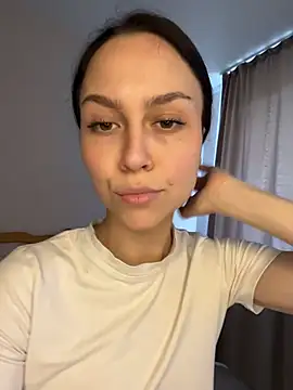 MonicaMercer online show from May 22, 9:15 am