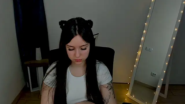 Lilu May online show from May 6, 12:54 pm