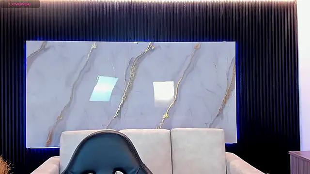 Snapshot of TiffanyHoustton chatting on March 23, 11:58 am TiffanyHoustton online show from March 23, 11:58 am