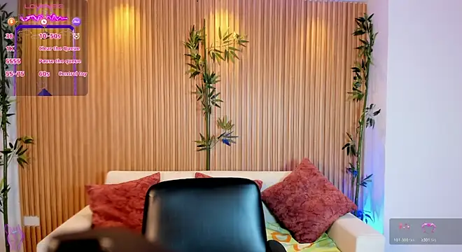 Snapshot of TiffanyHoustton chatting on April 1, 12:17 pm TiffanyHoustton online show from April 1, 12:17 pm