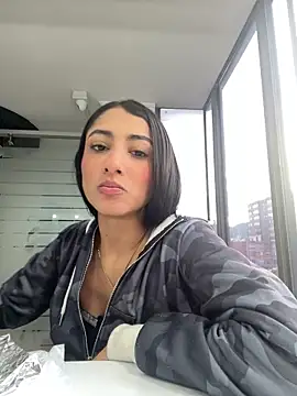 lya  brown online show from May 22, 11:05 am