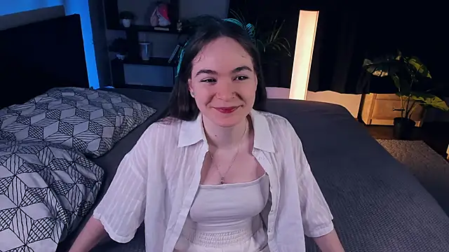 EunChesley online show from January 18, 10:30 am