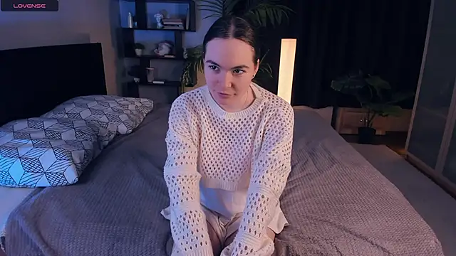 EunChesley online show from February 11, 1:05 pm