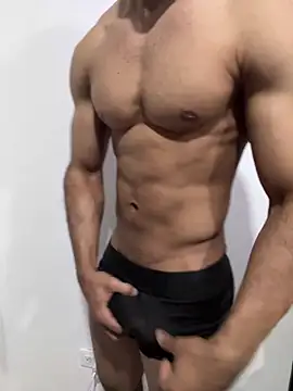 BrunoHot  online show from December 13, 10:15 pm