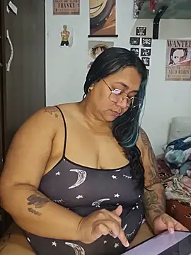 Snapshot of vicky-duarte chatting on May 13, 11:44 pm vicky-duarte online show from May 13, 11:44 pm