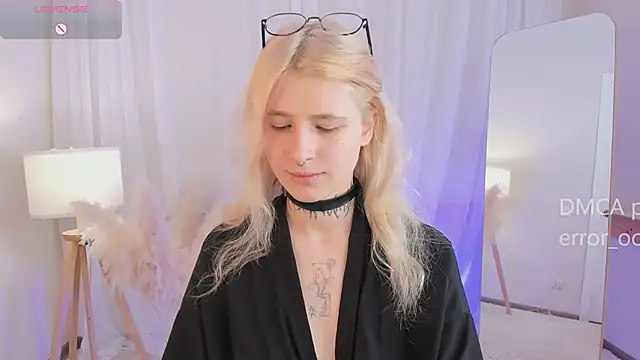 Snapshot of error_occurred_ chatting on April 1, 12:06 pm error occurred online show from April 1, 12:06 pm