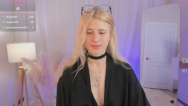 Snapshot of error_occurred_ chatting on April 1, 1:41 pm error occurred online show from April 1, 1:41 pm