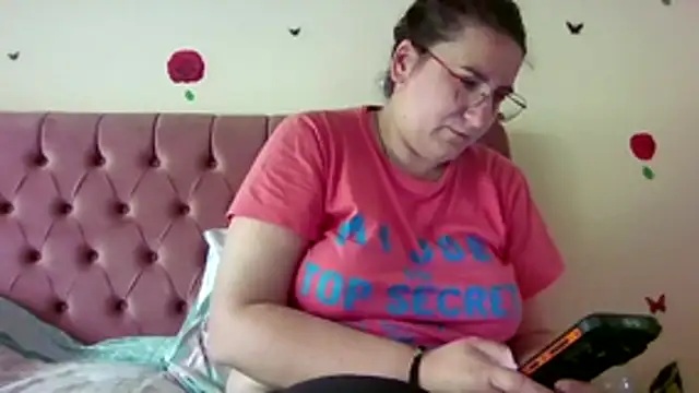 Dana92va online show from April 27, 9:07 am