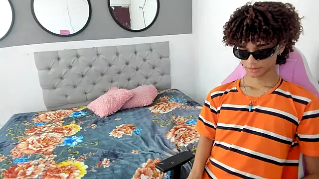 Jessica laan online show from December 5, 8:49 pm