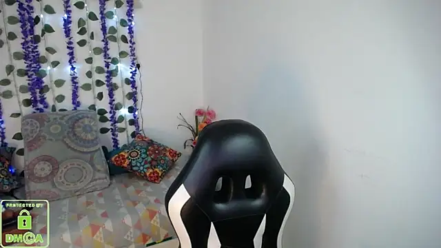 Mia Duque1999 online show from March 27, 7:57 pm