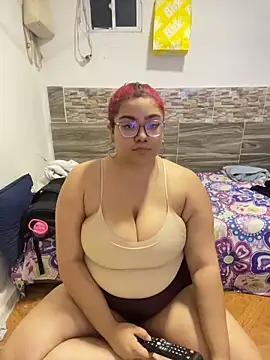 Snapshot of naty_col chatting on February 17, 11:22 pm naty col online show from February 17, 11:22 pm