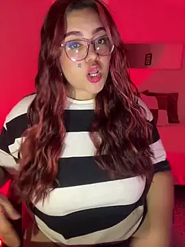 Snapshot of naty_col chatting on April 6, 6:14 am naty col online show from April 6, 6:14 am