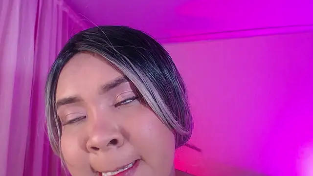 Snapshot of Sandoval_evelyn20 chatting on February 2, 2:21 am Sandoval evelyn20 online show from February 2, 2:21 am