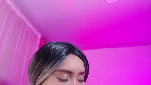 Snapshot of Sandoval_evelyn20 chatting on February 13, 1:12 am Sandoval evelyn20 online show from February 13, 1:12 am