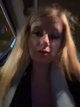 Snapshot of Betsy chatting on January 17, 5:27 pm Betsy online show from January 17, 5:27 pm