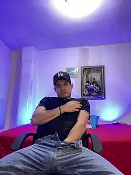 williamsmiiths16 online show from February 20, 1:55 pm