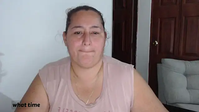 Snapshot of VioletBruces chatting on January 13, 2:17 am VioletBruces online show from January 13, 2:17 am