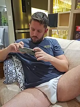 Snapshot of RipMyUnderwear chatting on June 28, 8:48 pm RipMyUnderwear online show from June 28, 8:48 pm