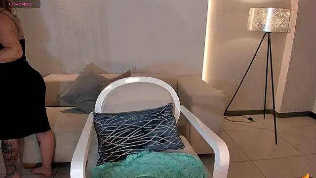 MadisonKane online show from November 6, 11:11 am