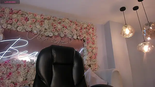 MadisonKane online show from May 4, 11:28 am