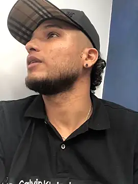 modeloxtz online show from February 12, 3:18 pm