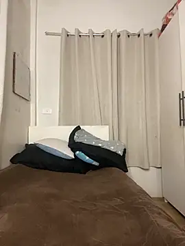 voganmarie online show from February 8, 11:57 am