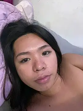 Snapshot of voganmarie chatting on April 16, 9:39 pm voganmarie online show from April 16, 9:39 pm
