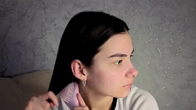 Laura Sunday online show from March 24, 12:21 pm