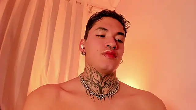 AlecBanne online show from December 18, 2:28 am