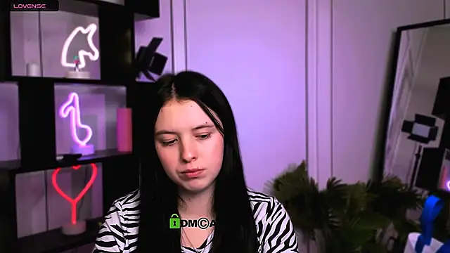 diara ti online show from December 16, 7:19 pm